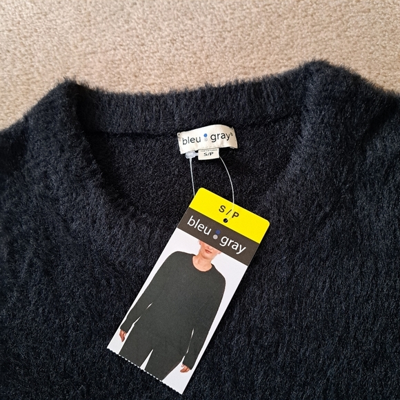 Bleu Gray Eyelash Sweater Women's Small Black Cozy Crewneck Top - Picture 5 of 13